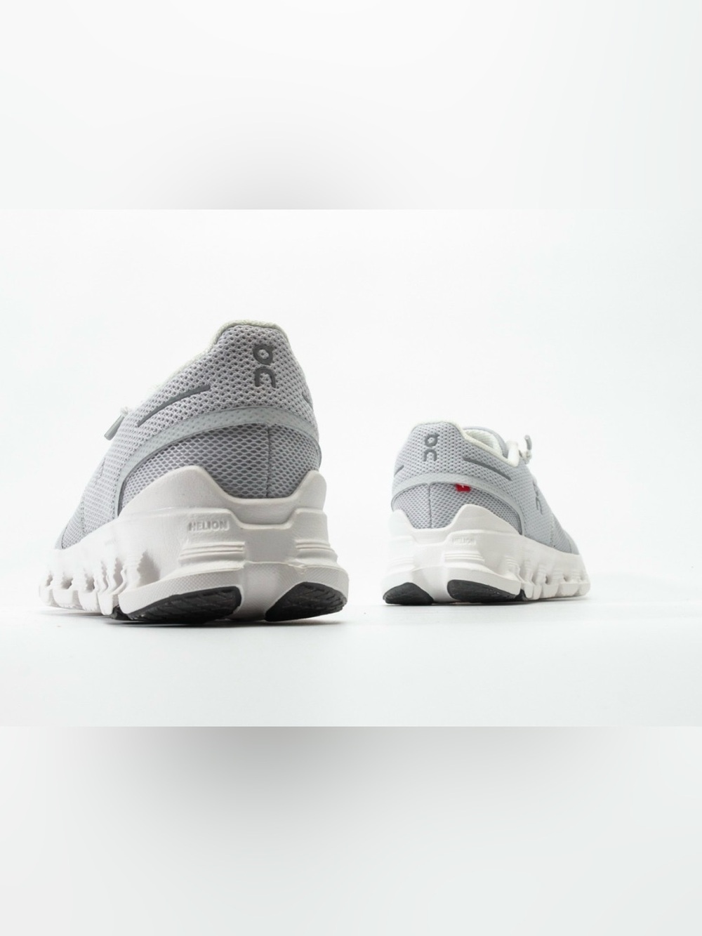 On Cloud 6 Kids Lightweight
Mesh Sneaker - Light Gray & white(SIZE 11C) - Picture 6 of 7